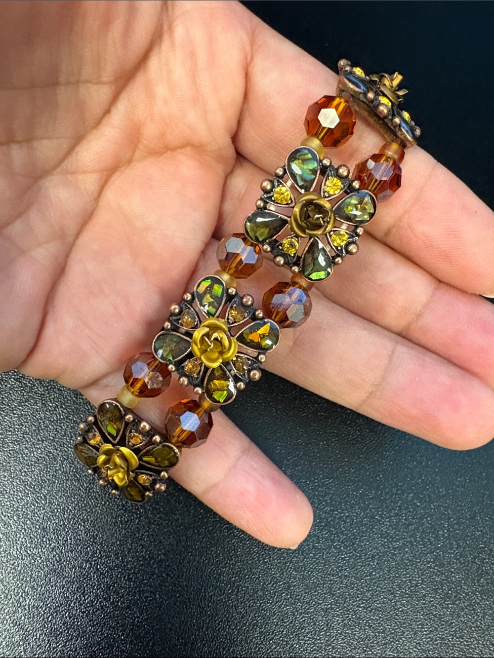 Pretty Vintage-Inspired Brown Crystal Flower Statement Stretch Beaded Bracelet